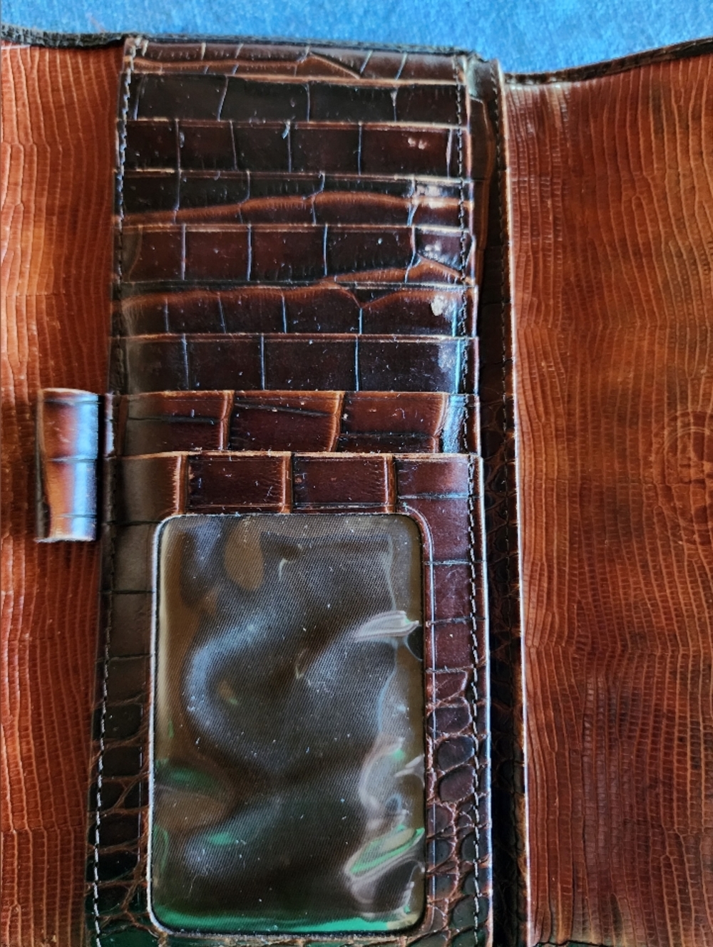 Vintage Brahmin Croc-Embossed Leather Wallet - Picture 10 of 11